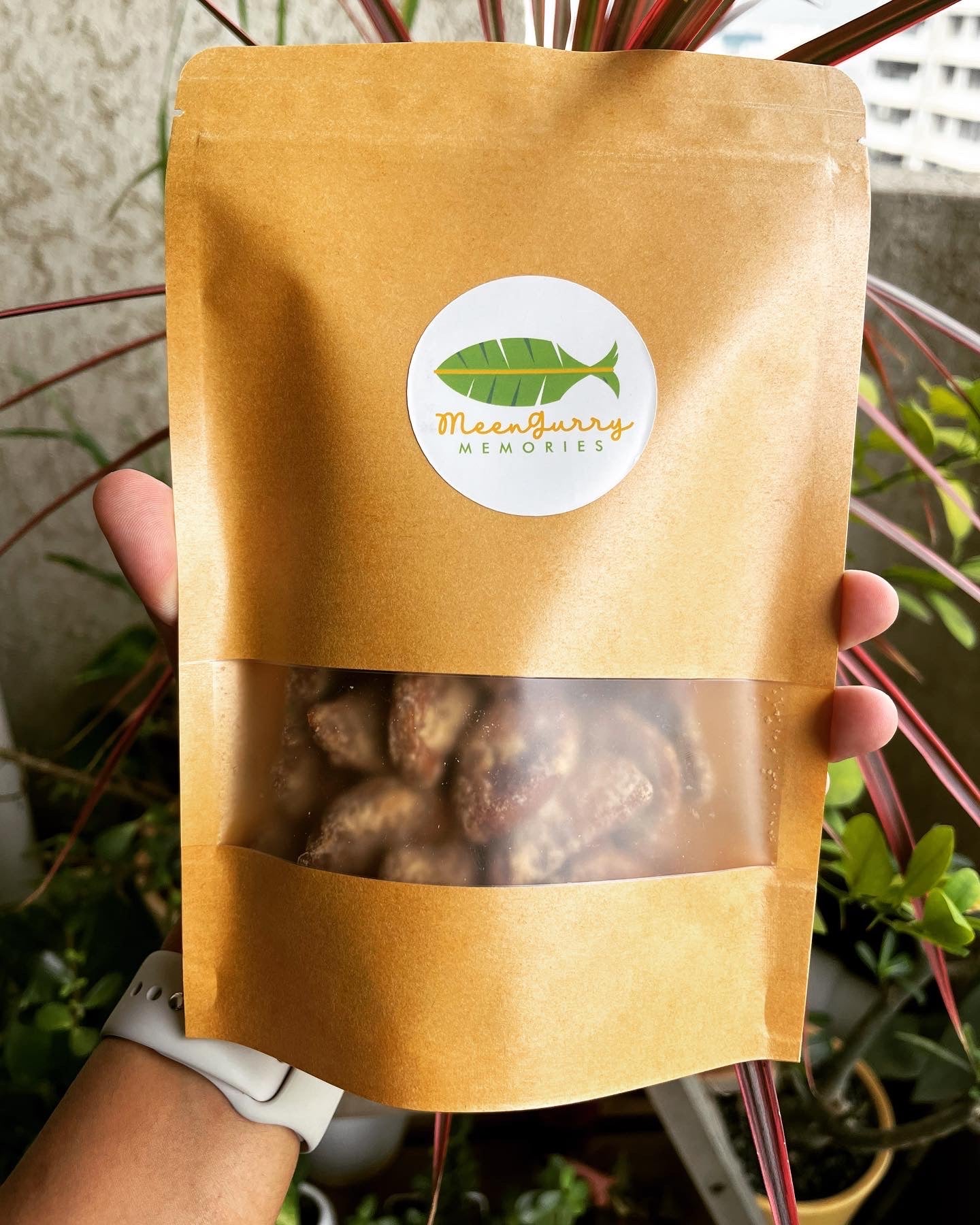 sharkkara varatti- jaggery coated banana chips